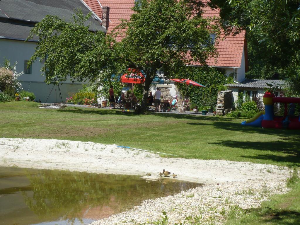 Pension Zum Hirsch Göda Exterior foto