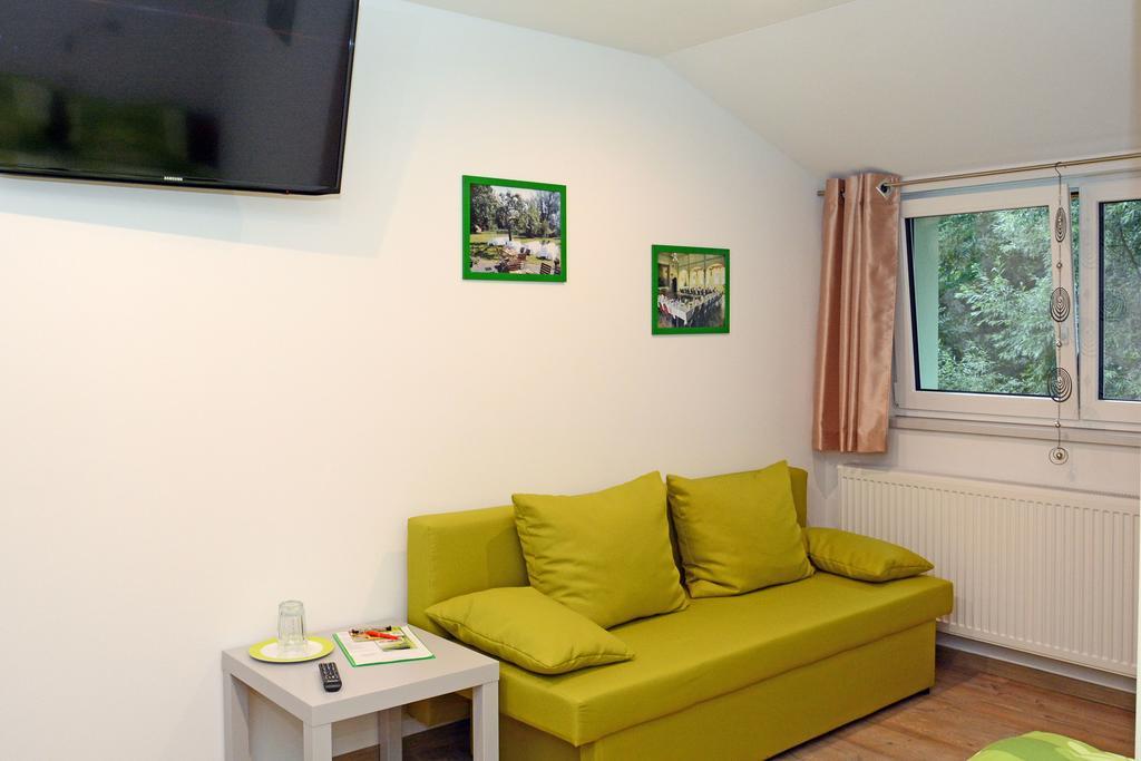 Pension Zum Hirsch Göda Exterior foto